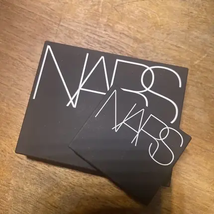 Reduceri Pudră Față Nars, Light Reflecting, Mesa