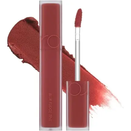 Ruj lichid Rom&Nd Blur Fudge Tint roșu Ultima șansă