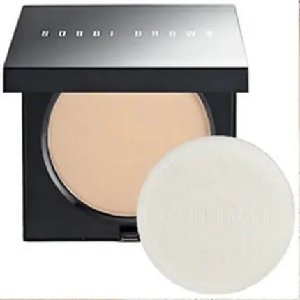 Reducere specială Pudră compresată Bobbi Brown Sheer Finish Pressed Powder Sunny Beige, 9g