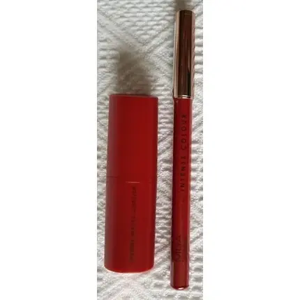 Doar azi Set Ruj MUA, Ruj Creamy Matte & Duo de Rujuri, Razzleberry Berry Red