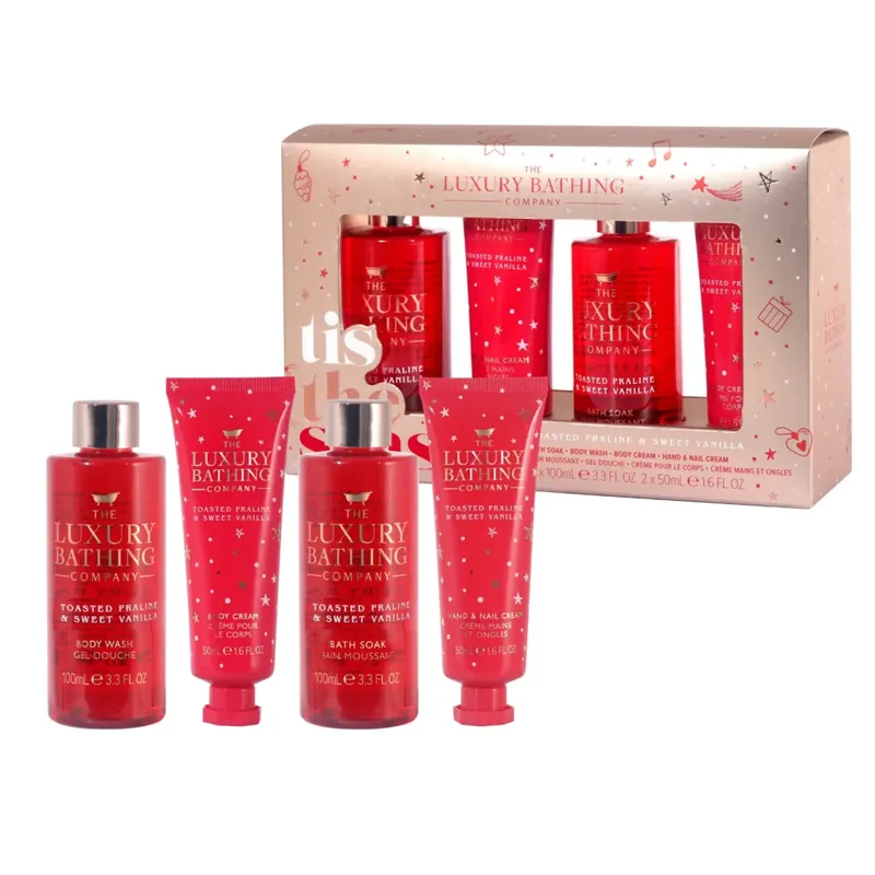 Ofertă specială Set cadou Tis The Season, Toasted Praline & Sweet Vanilla, 100 ml Spumă de baie, 100 ml Gel de dus, 50 ml Crema pentru maini si unghii, & 50 ml Crema corp, The Luxury Bathing Company